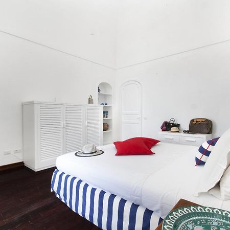Amore Rentals - Villa Lo Scoglio Positano Buitenkant foto