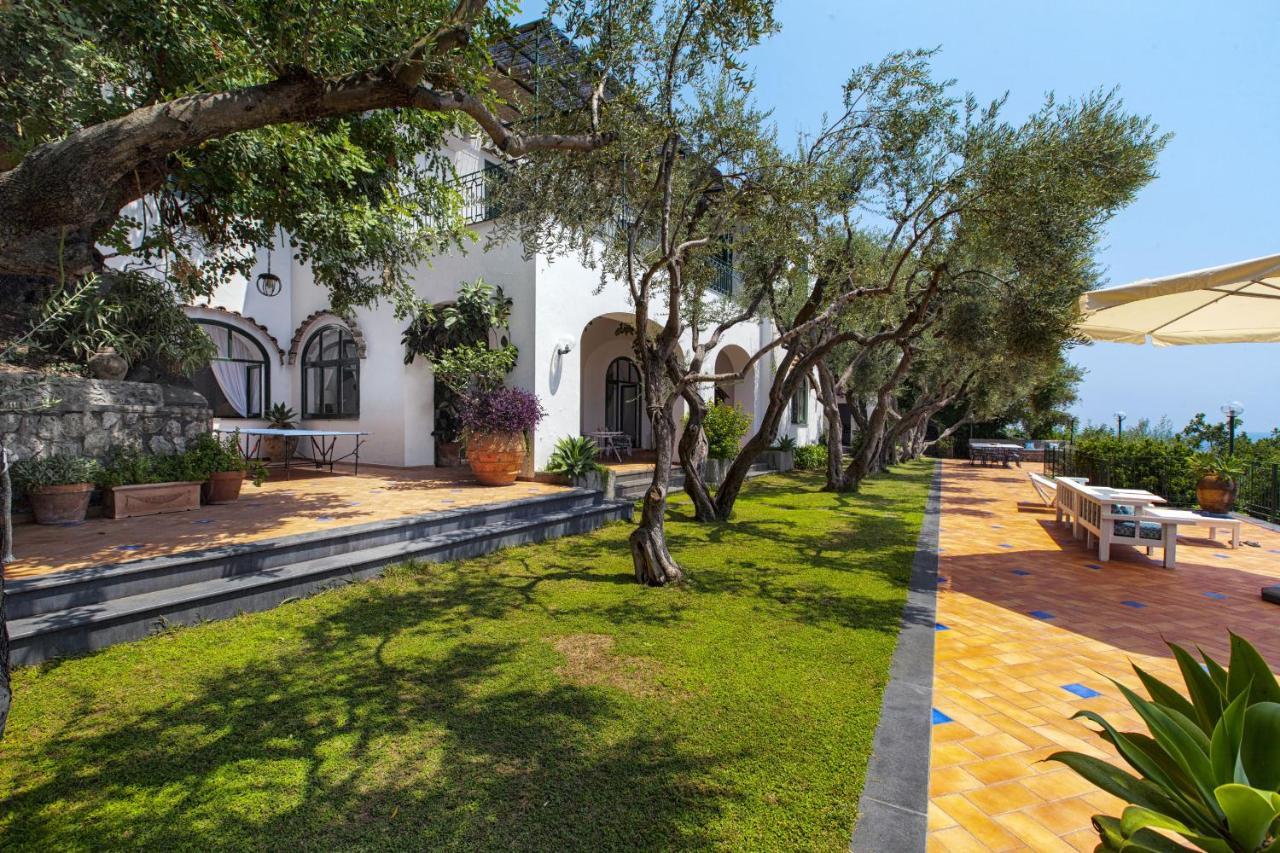 Amore Rentals - Villa Lo Scoglio Positano Buitenkant foto
