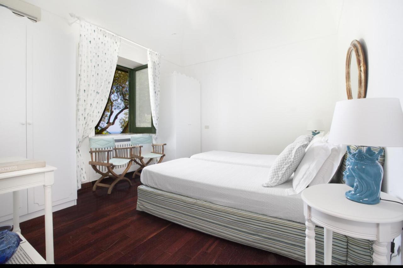 Amore Rentals - Villa Lo Scoglio Positano Buitenkant foto