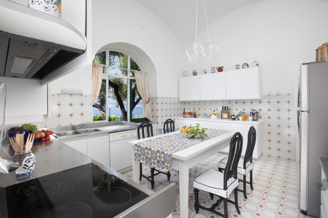 Amore Rentals - Villa Lo Scoglio Positano Buitenkant foto
