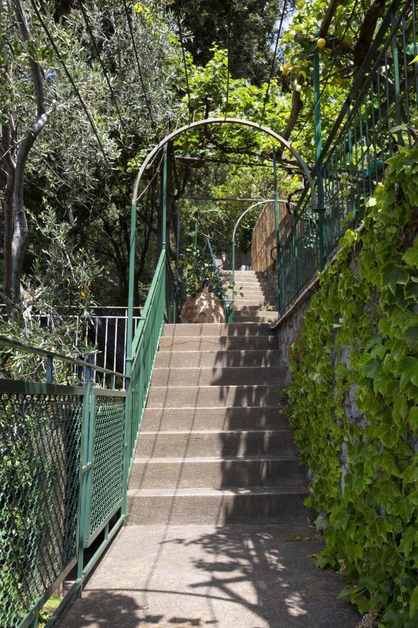 Amore Rentals - Villa Lo Scoglio Positano Buitenkant foto